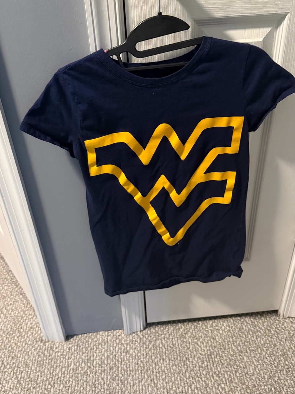 Navy Blue Tee with Yellow WVU West Virginia University Graphic Knights Apparel M